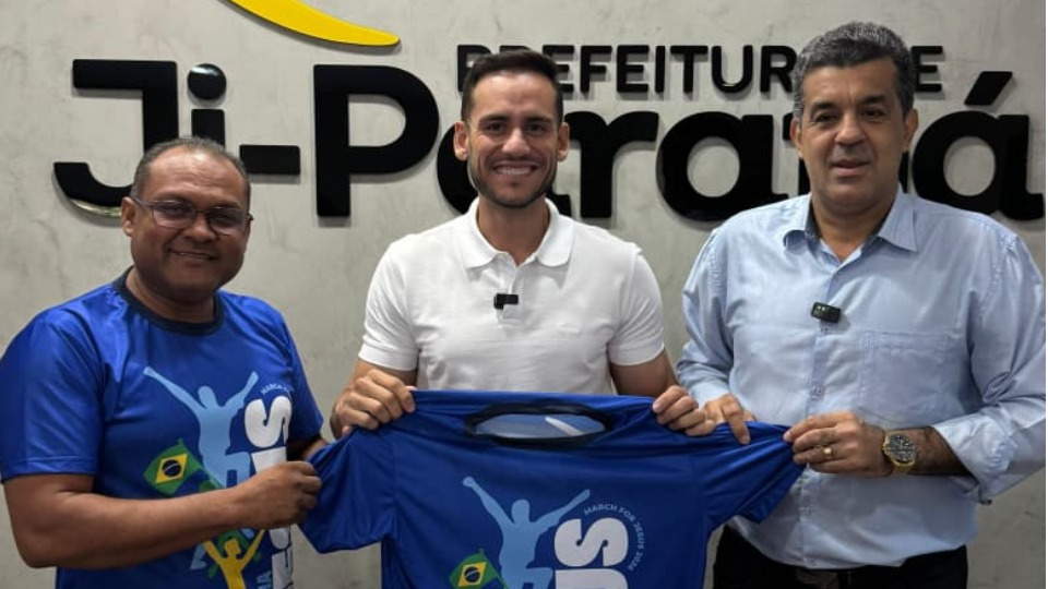 Pastores reunidos com o prefeito Affonso Cândido
